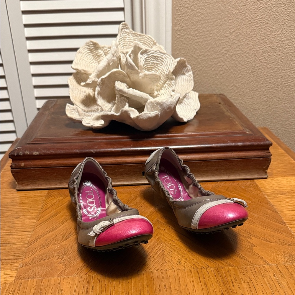JP Tod's Pink and Tan Leather Ballerina Driving Shoes size 36 Made in Italy